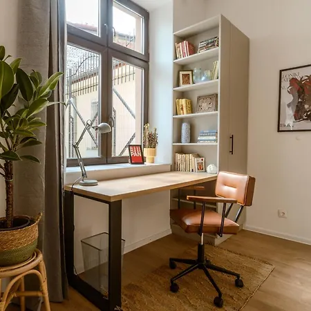 Διαμέρισμα Bohemian Hideaway Historic Center Parking