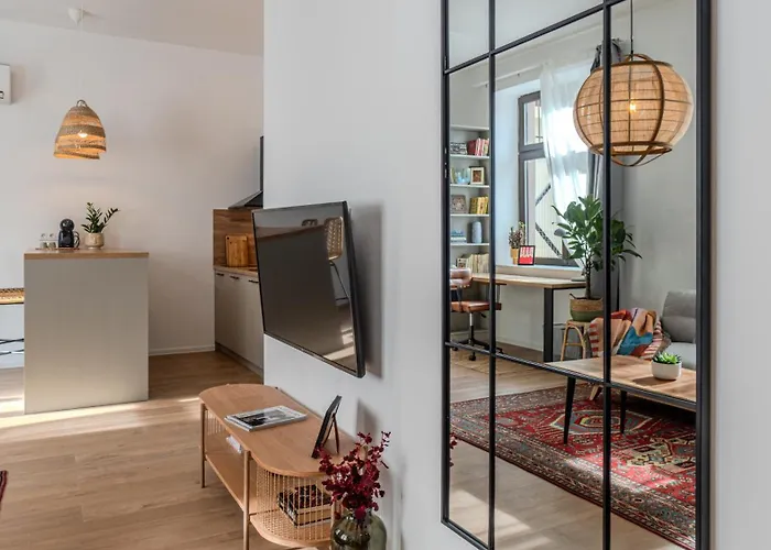 Bohemian Hideaway Historic Center Parking *